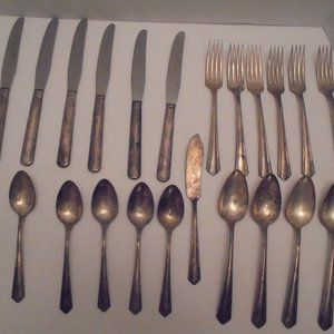 22 pc antique silverware Oneida Ltd WA Rogers